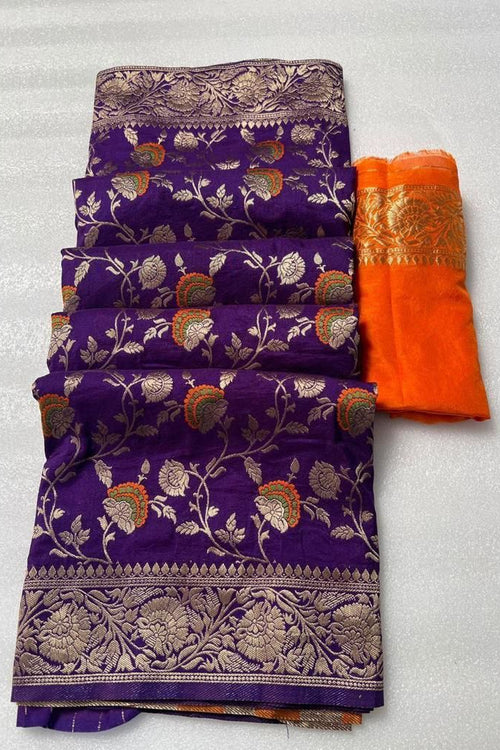 Load image into Gallery viewer, Enticing Purple Soft Banarasi Silk Saree With Desultory Blouse Piece
