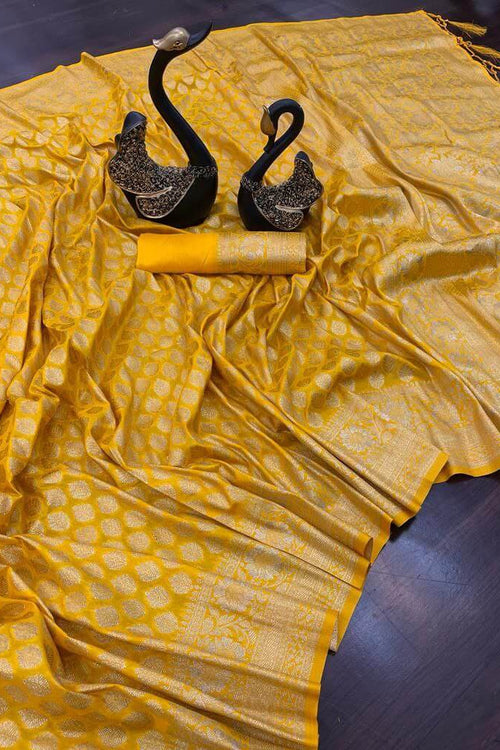 Load image into Gallery viewer, Blissful Yellow Soft Banarasi Silk Saree With Engrossing Blouse Piece
