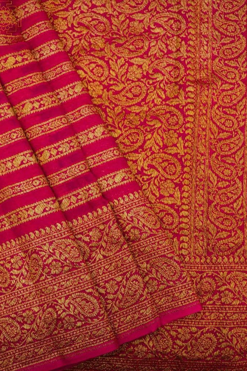 Load image into Gallery viewer, Impressive Dark Pink Soft Banarasi Silk Saree With Arresting Blouse Piece
