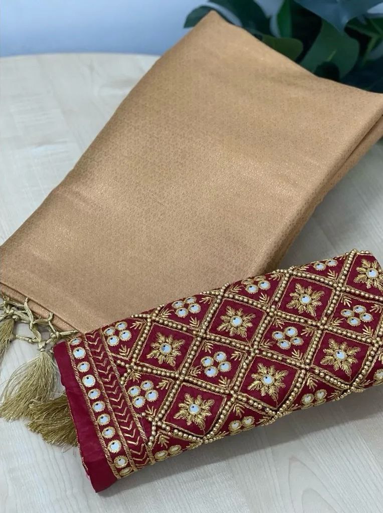 Ornate Beige Kanjivaram Silk Saree With Two Improbable Blouse Piece