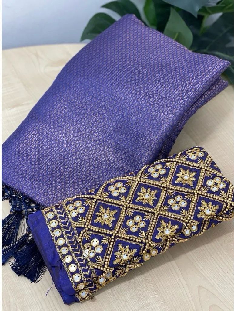 Piquant Blue Kanjivaram Silk Saree With Two Proficient Blouse Piece