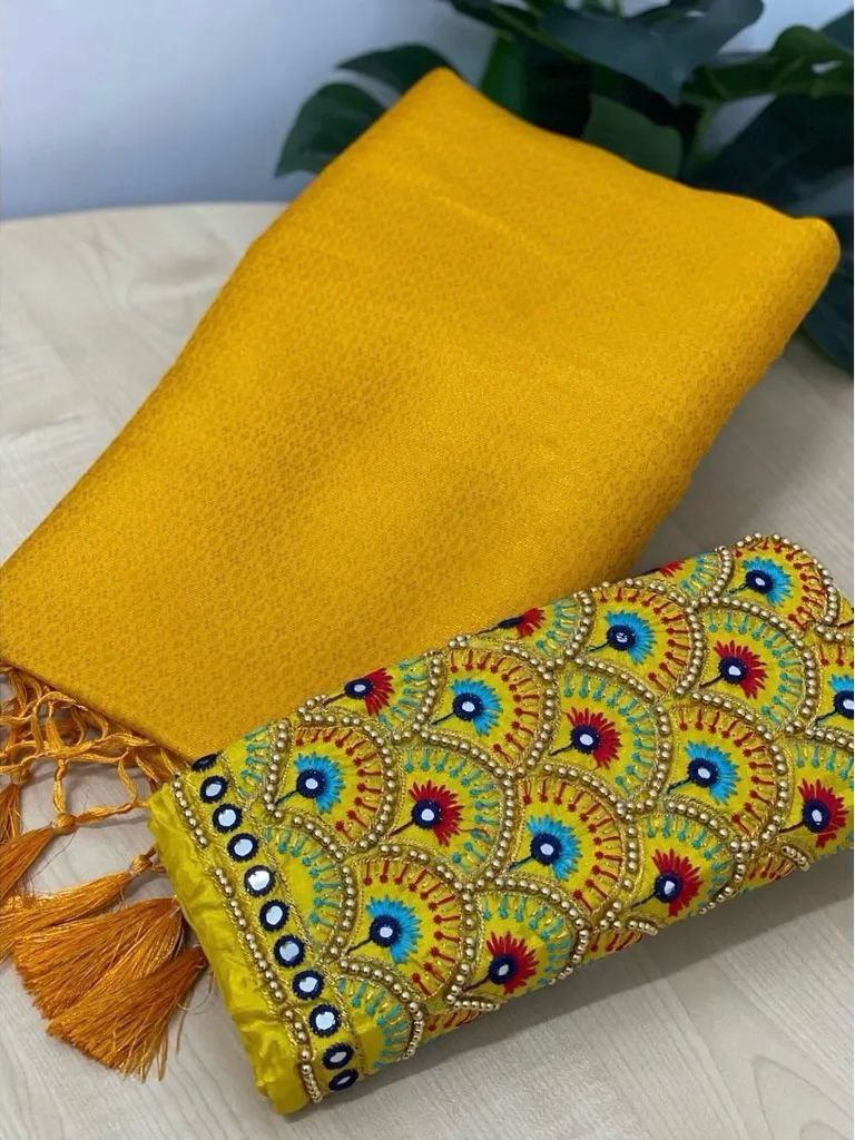 Incredible Yellow Kanjivaram Silk Saree With Two Majestic Blouse Piece