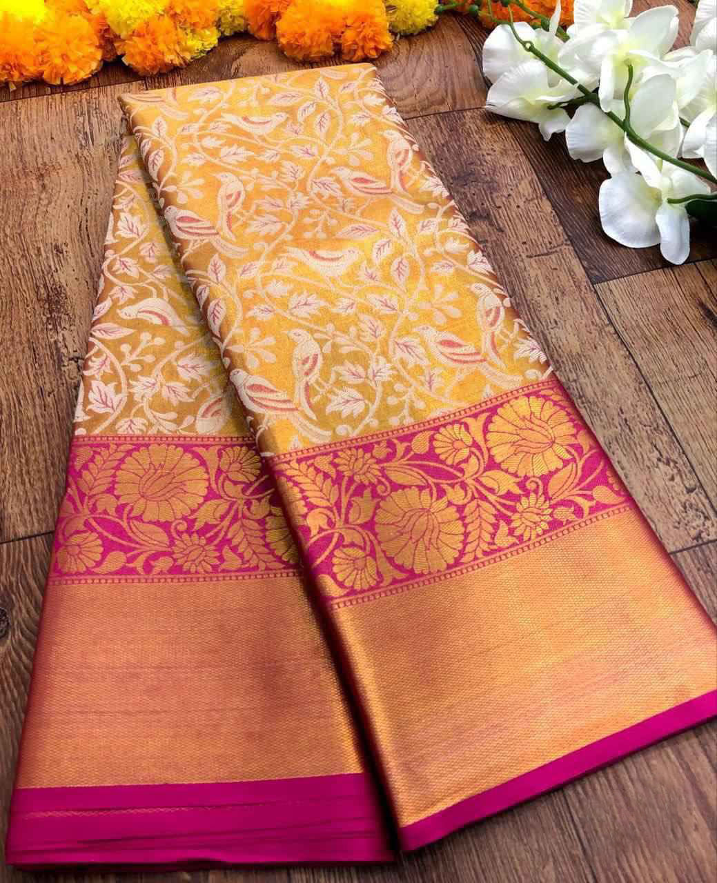 Glowing Dark Pink Kanjivaram Silk Saree With Groovy Blouse Piece