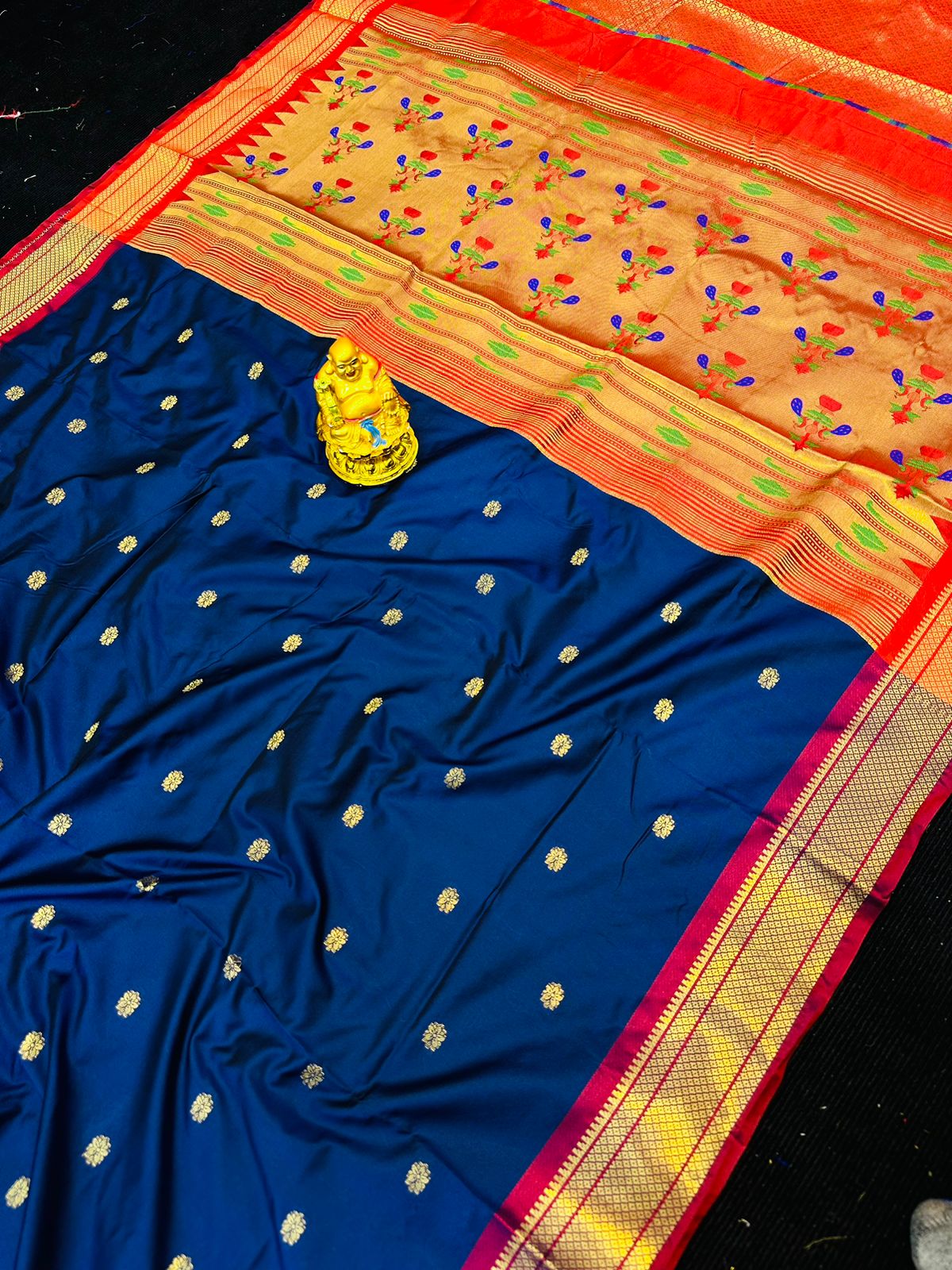 Alluring Navy Blue Paithani Silk Saree With Stylish Blouse Piece