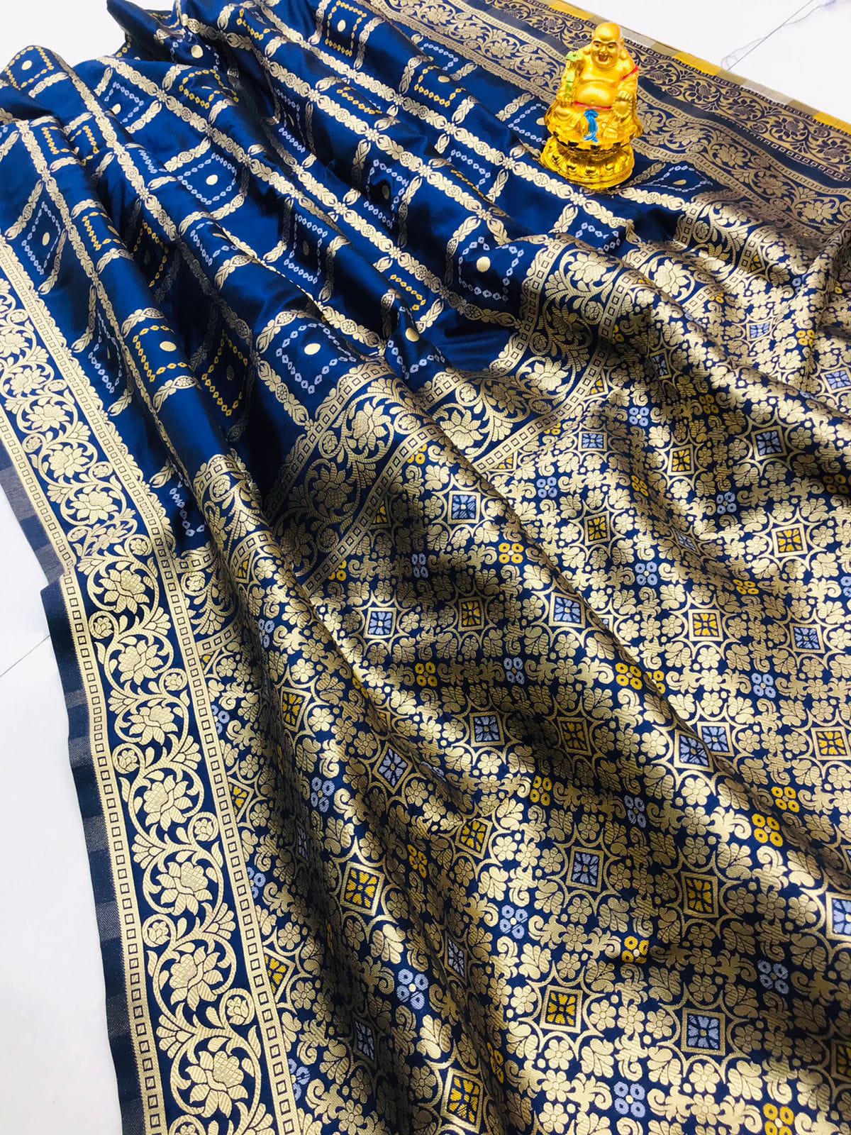Inspiring Navy Blue Banarasi Silk Saree With Most Flattering Blouse Piece
