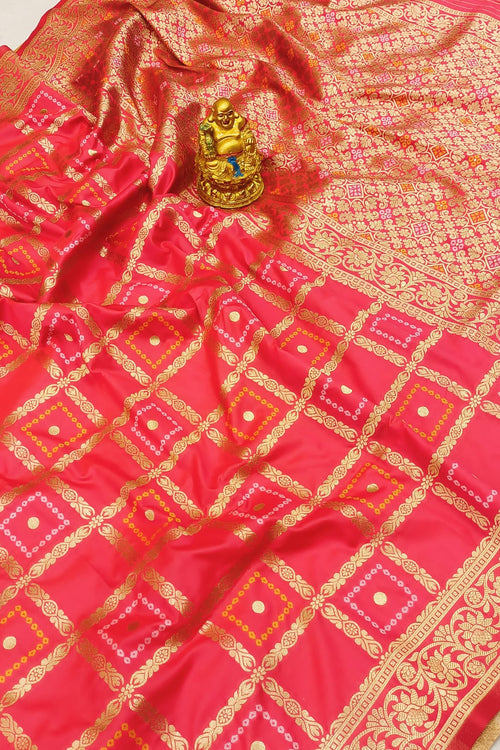 Load image into Gallery viewer, Exquisite Pink Banarasi Silk Saree With Traditional Blouse Piece
