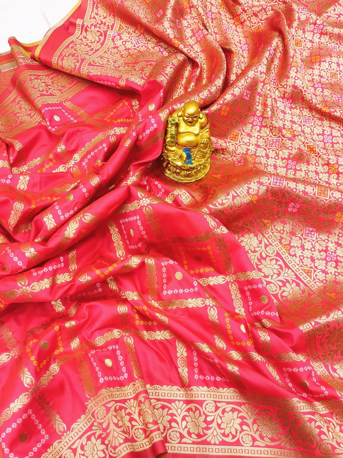 Exquisite Pink Banarasi Silk Saree With Traditional Blouse Piece