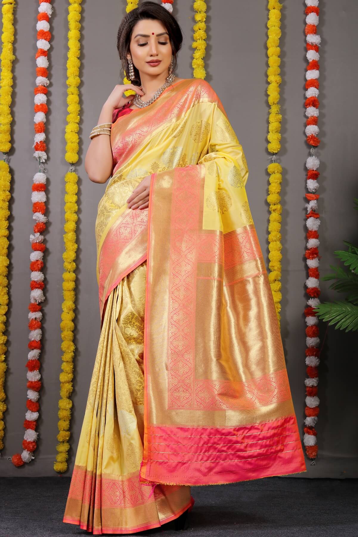 Tremendous Yellow Banarasi Silk Saree With Comely Blouse Piece