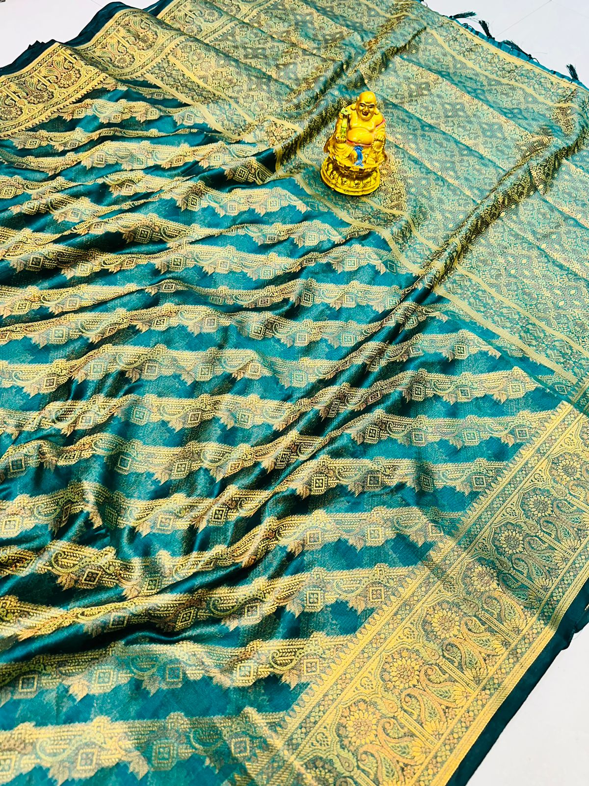 Ratatouille Rama Organza Silk Saree With Lissome Blouse Piece