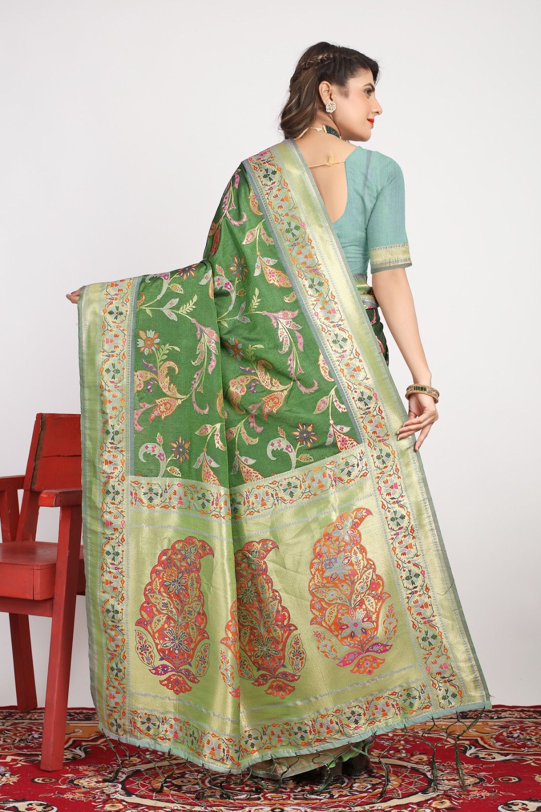 Skinny Dark Green Pashmina saree With Glittering Blouse Piece