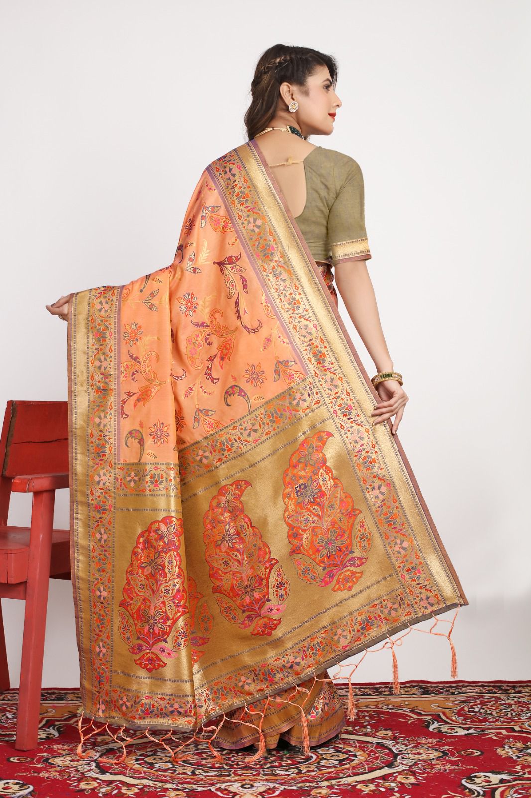 Flamboyant Peach Pashmina saree With Fancifull Blouse Piece