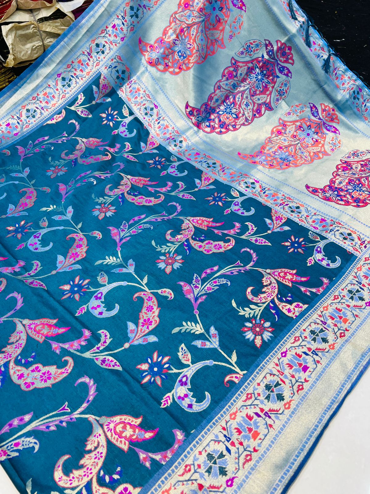 Prettiest Rama Pashmina saree With Inspiring Blouse Piece