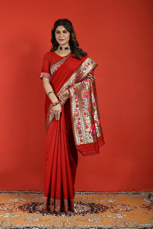 Load image into Gallery viewer, Luxuriant Red Paithani Silk Saree With Fantabulous Blouse Piece
