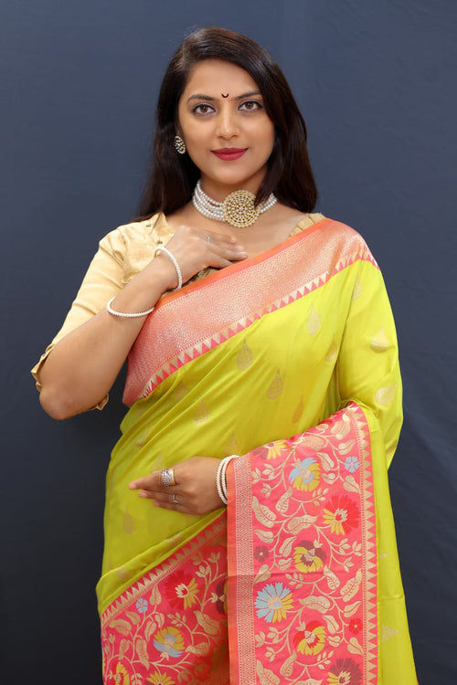 Load image into Gallery viewer, Appealing Yellow Paithani Silk Saree With Scintillating Blouse Piece
