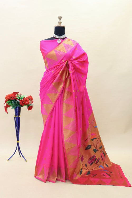 Load image into Gallery viewer, Moiety Dark Pink Paithani Silk Saree With Seraglio Blouse Piece
