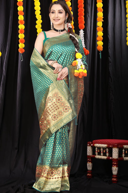 Phenomenal Rama Banarasi Silk Saree With Invaluable Blouse Piece