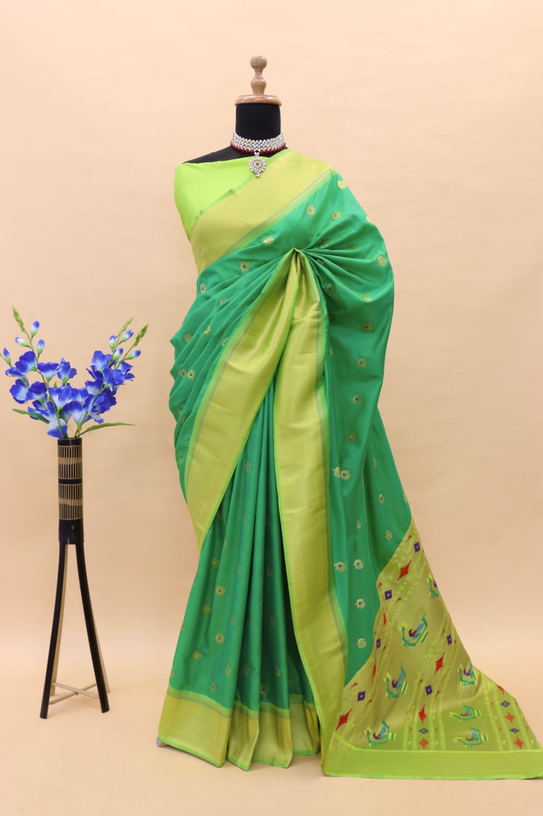 Snazzy Green Paithani Silk Saree With Glittering Blouse Piece