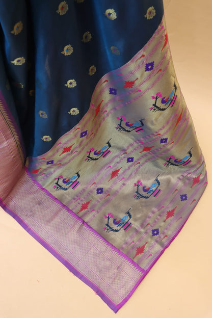 Magnetic Navy Blue Paithani Silk Saree With Redolent Blouse Piece