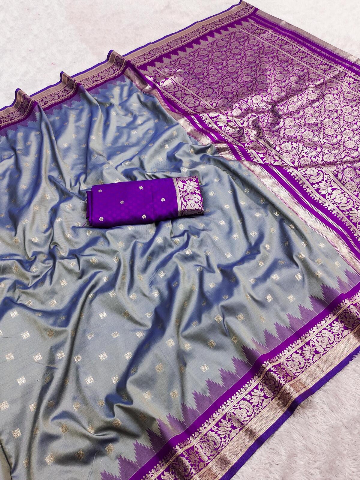 Angelic Grey Pure Banarasi Silk Saree With Enigmatic Blouse Piece