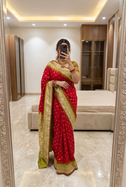 Demanding Red Pure Banarasi Silk Saree With Flattering Blouse Piece