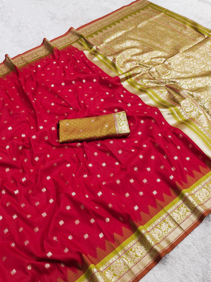 Demanding Red Pure Banarasi Silk Saree With Flattering Blouse Piece