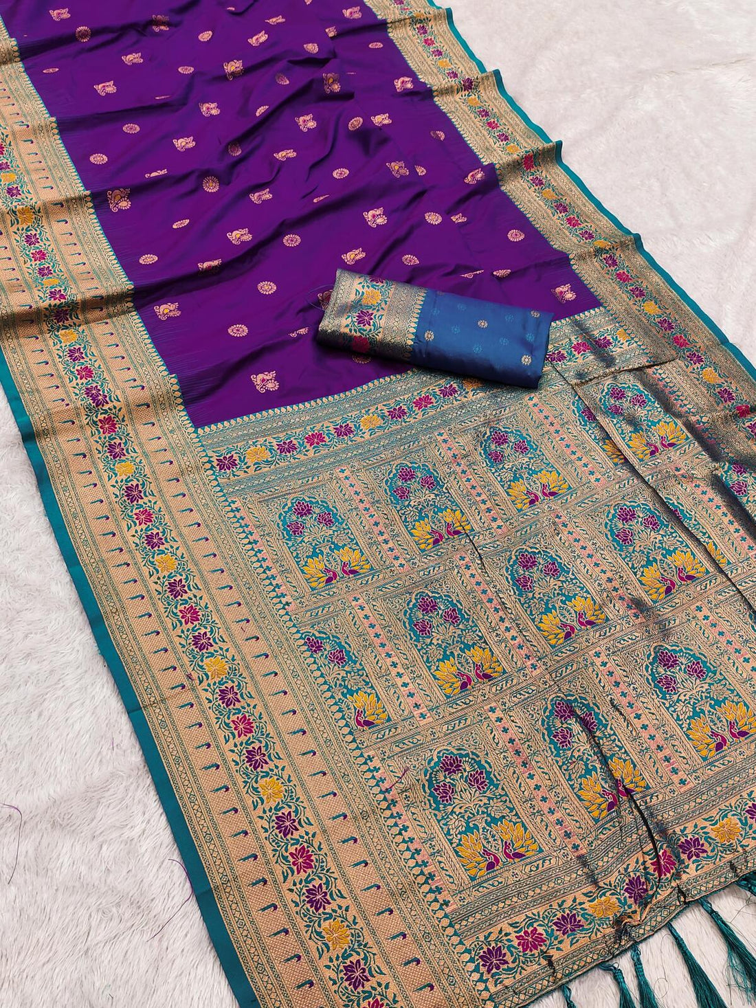 Exuberant Purple Paithani Silk Saree With Skinny Blouse Piece