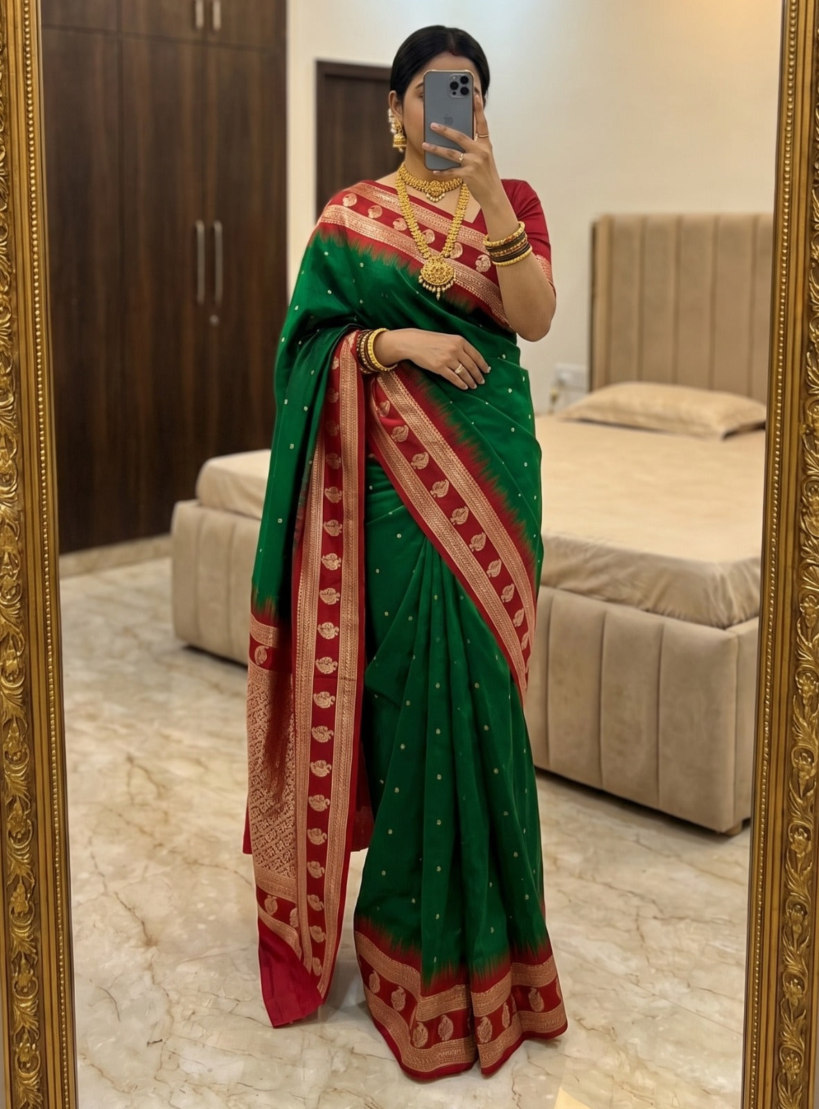 Prettiest Dark Green Pure Zari Weaving Banarasi Silk Saree With Verdant Blouse Piece