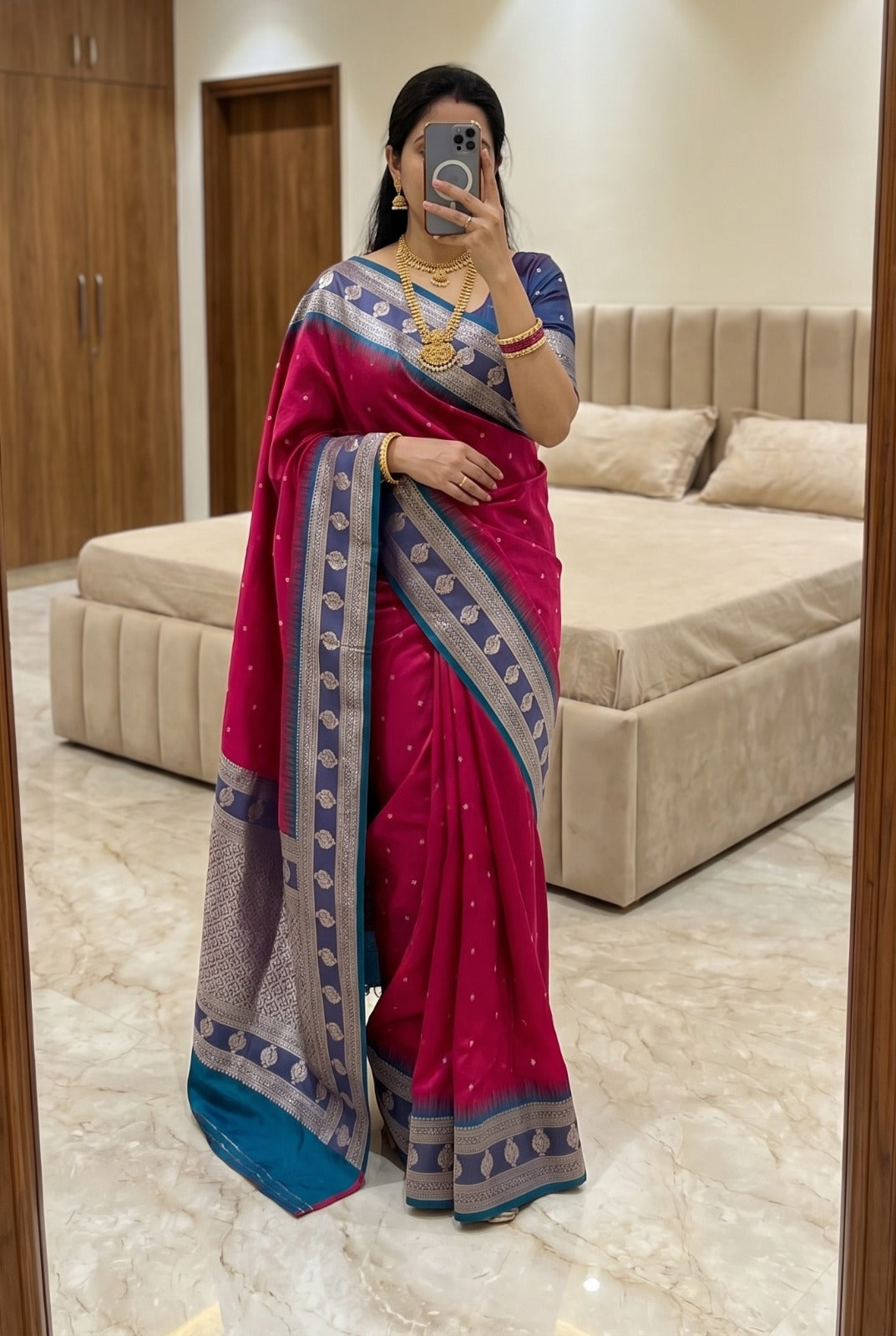 Inimitable Dark Pink Pure Zari Weaving Banarasi Silk Saree With Sonorous Blouse Piece