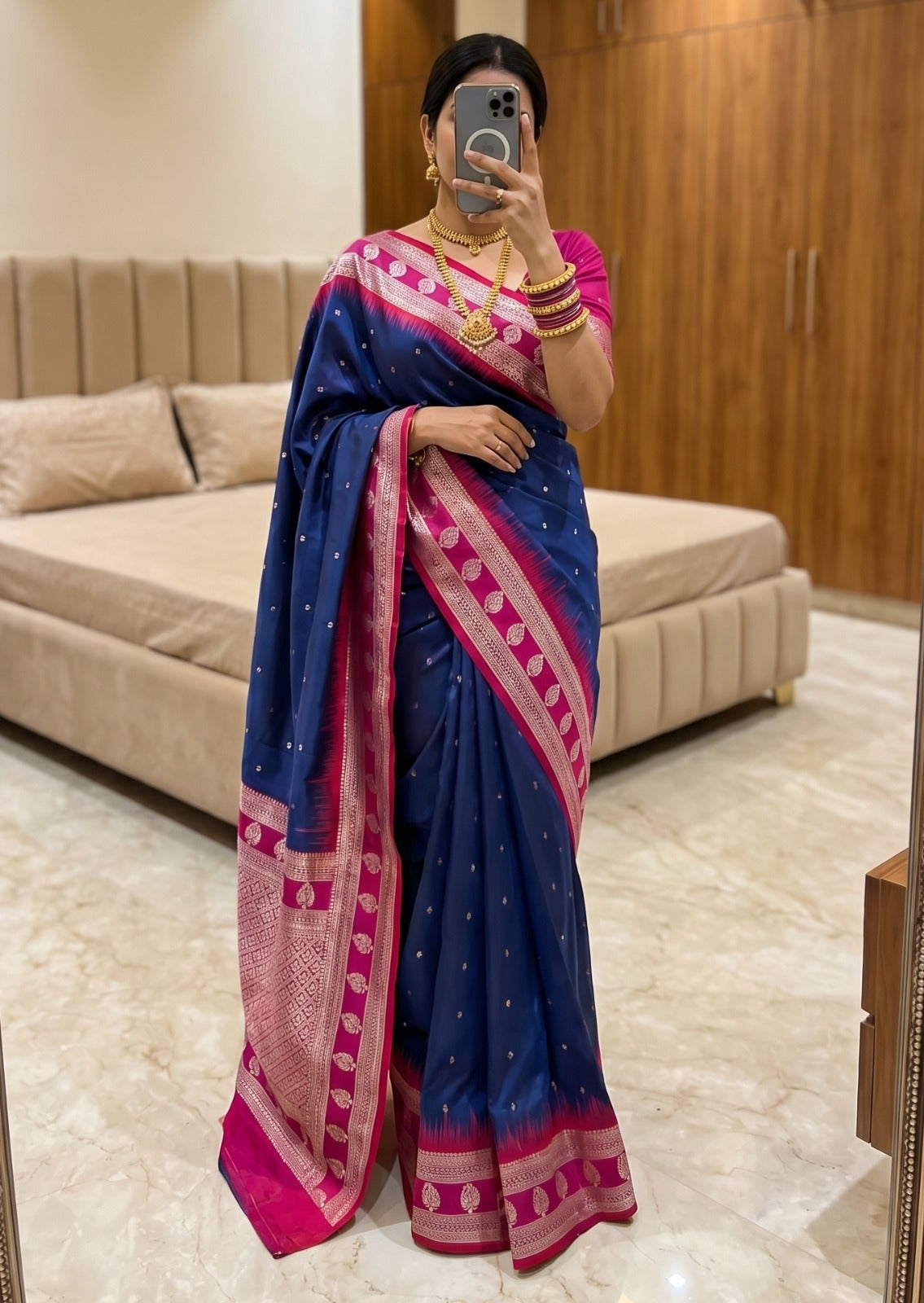 Wonderful Navy Blue Pure Zari Weaving Banarasi Silk Saree With Radiant Blouse Piece