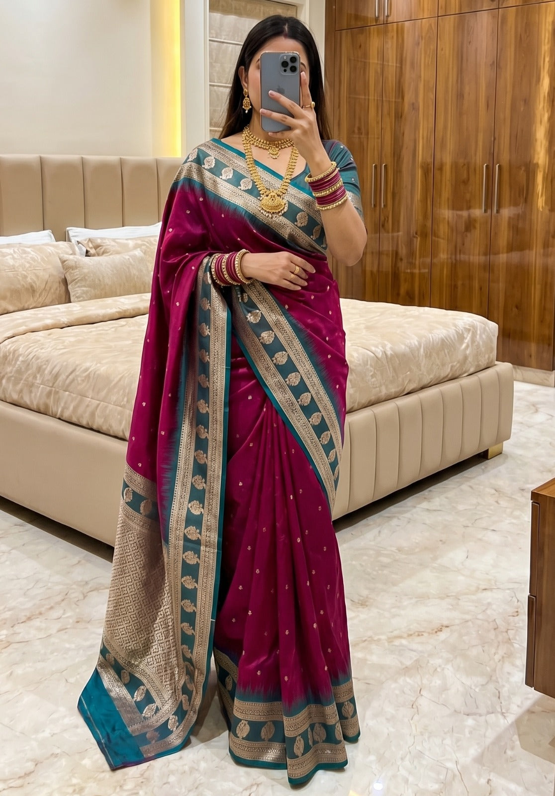 Divine Wine Pure Zari Weaving Banarasi Silk Saree With Innovative Blouse Piece