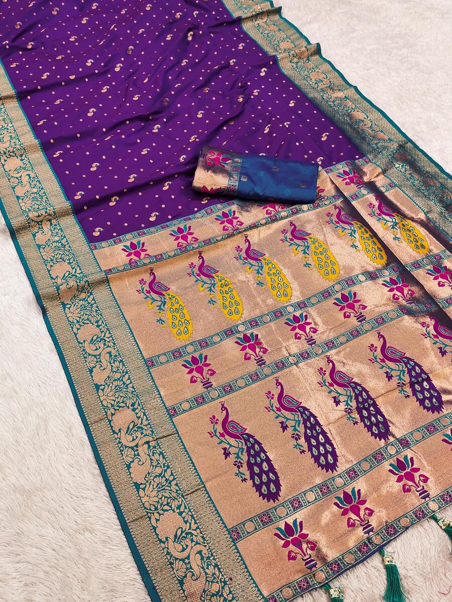 Engaging Purple Paithani Silk Saree With Tantalizing Blouse Piece