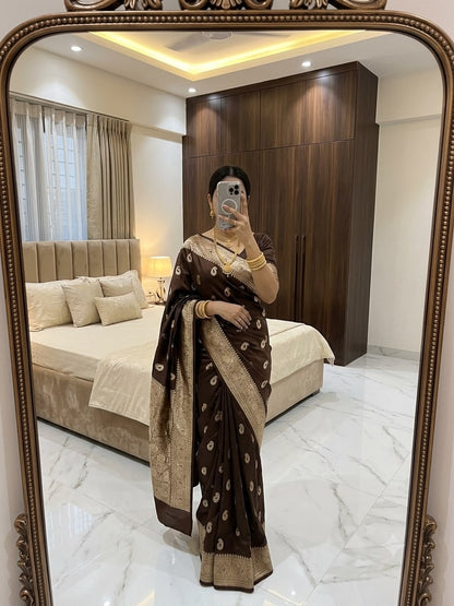 Girlish Brown Pure Banarasi Silk Saree With Surpassing Blouse Piece