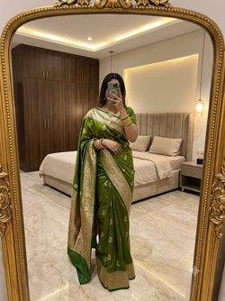 Allure Green Pure Banarasi Silk Saree With Elision Blouse Piece