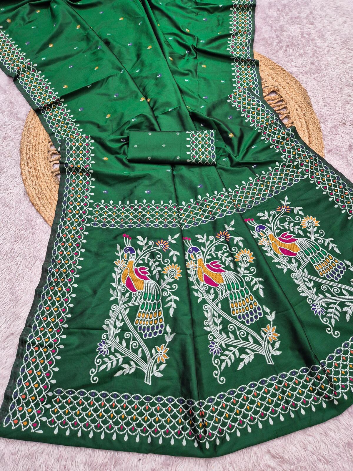 Devastating Green Pure Banarasi Silk Saree With Enchanting Blouse Piece