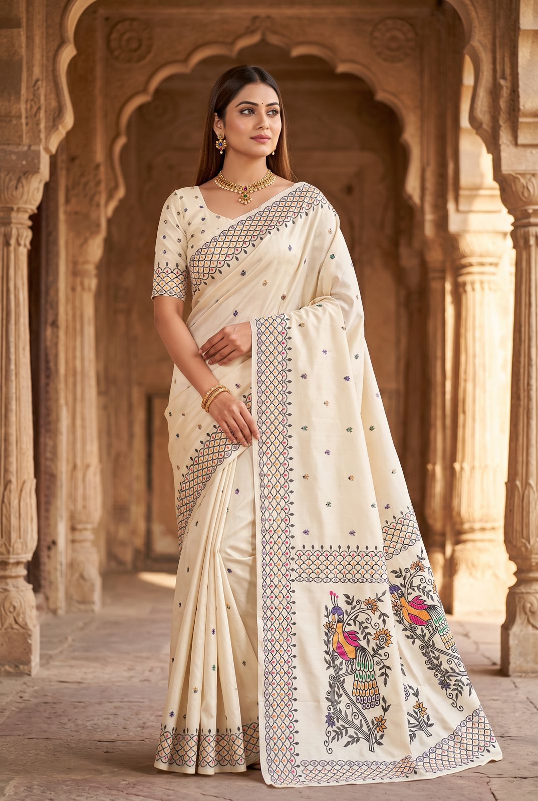 Glowing Off White Pure Banarasi Silk Saree With Extraordinary Blouse Piece