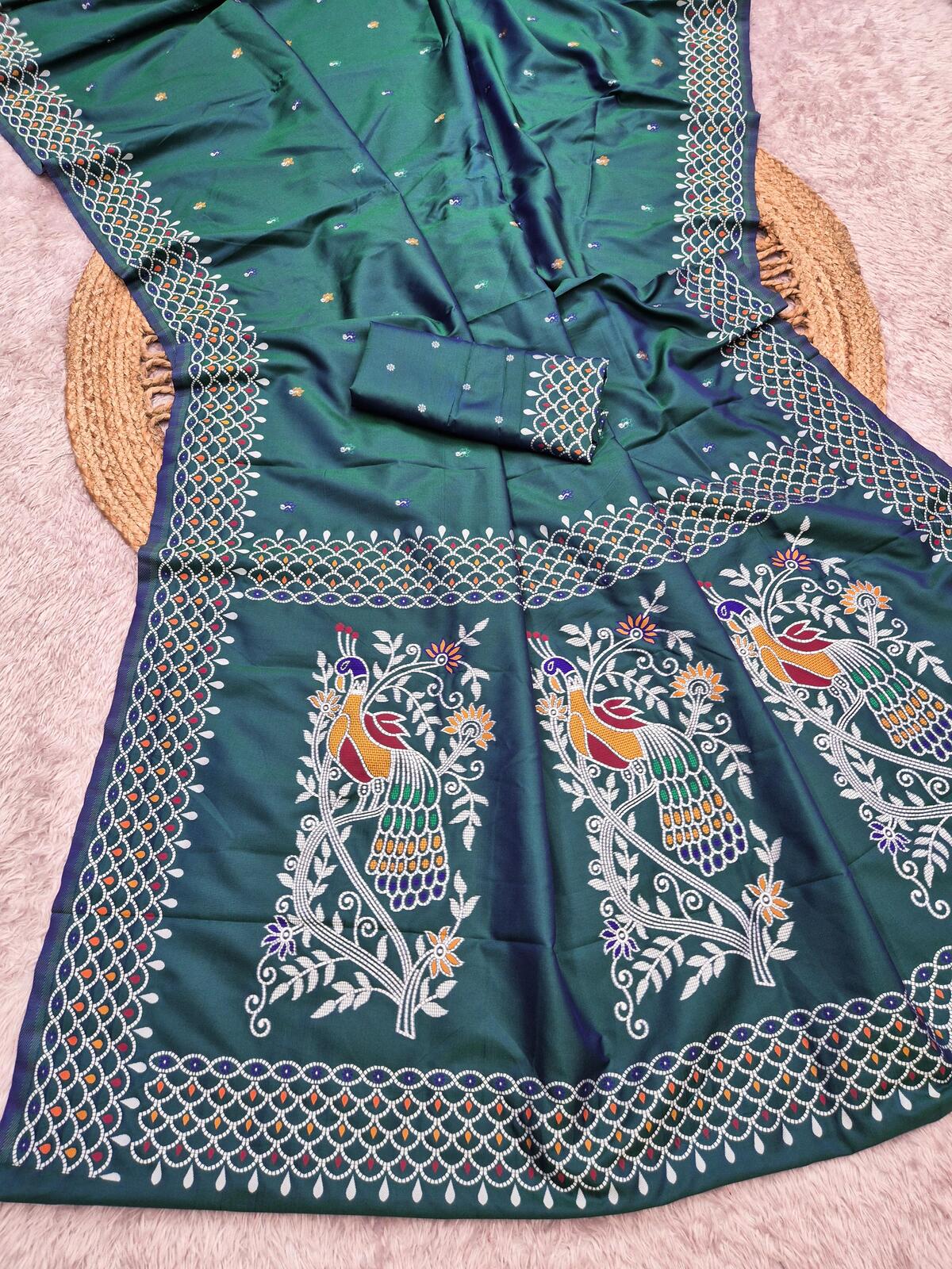 Pulsating Rama Pure Banarasi Silk Saree With Mesmeric Blouse Piece