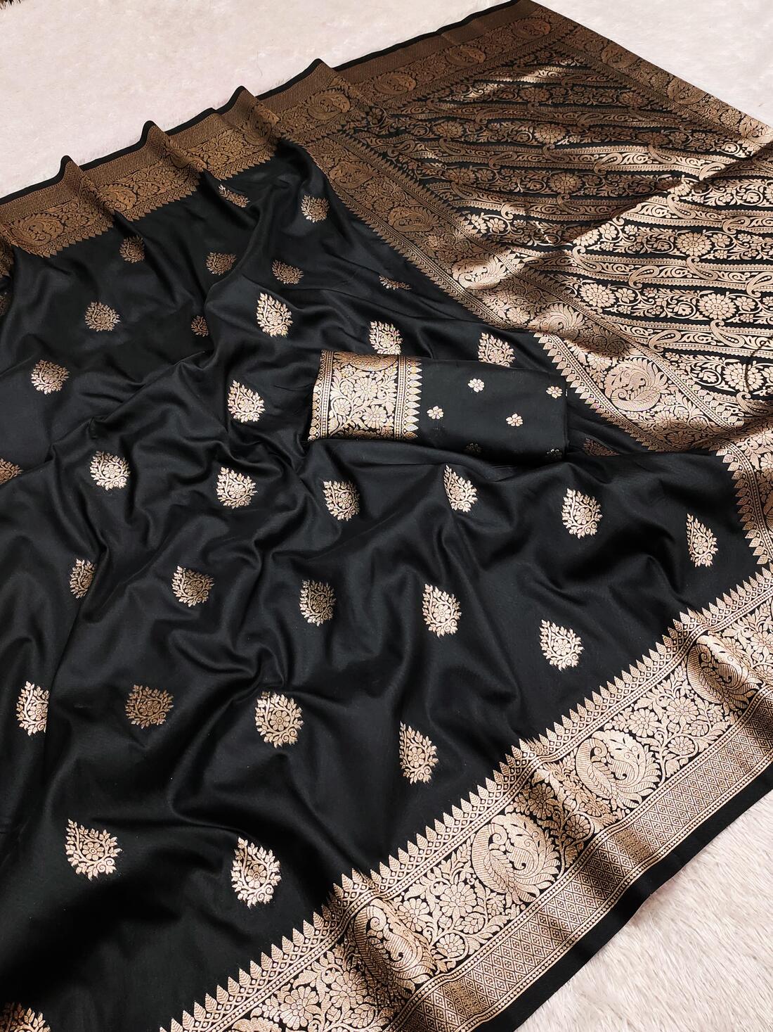 Entrancing Black Soft Banarasi Silk Saree With Stunner Blouse Piece