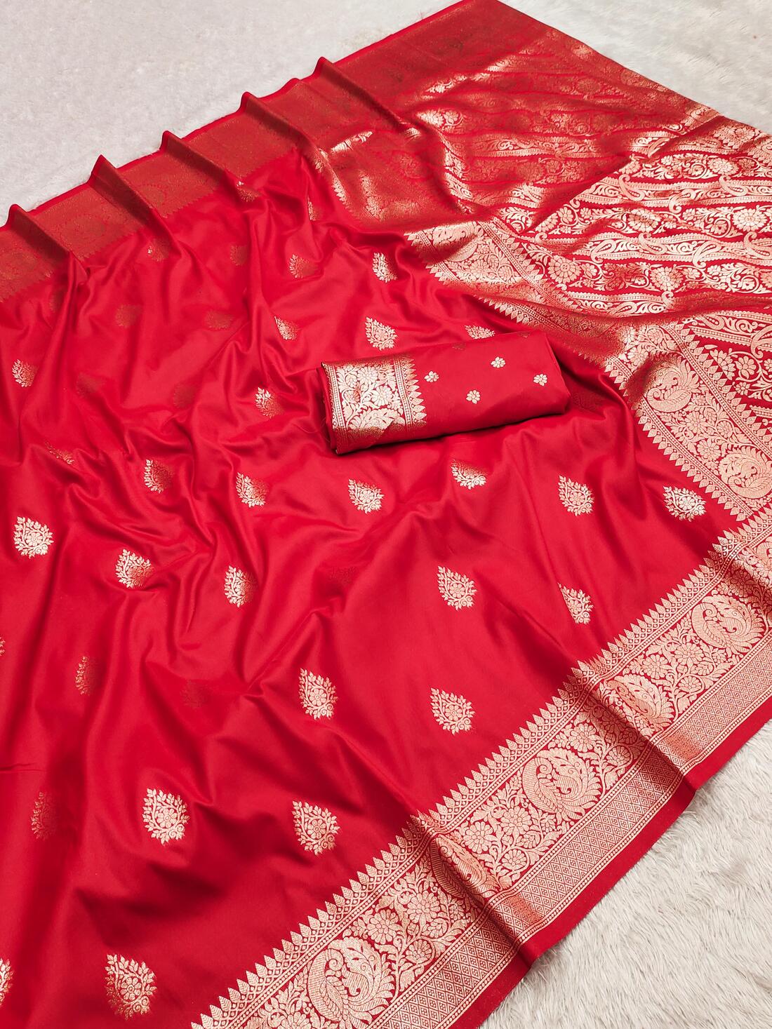 Rhapsody Red Soft Banarasi Silk Saree With Artistic Blouse Piece