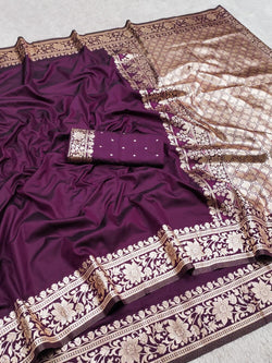 Capricious Purple Pure Zari Weaving Banarasi Silk Saree With Verdant Blouse Piece