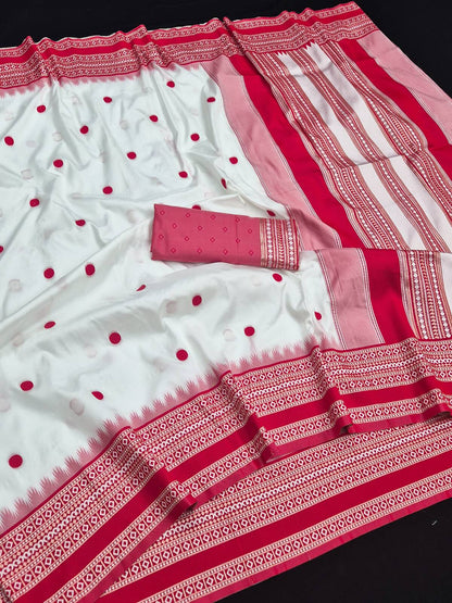 Glorious Off White Pure Banarasi Silk Saree With Felicitous Blouse Piece
