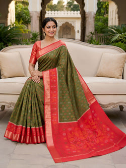 Resonant Green Pure Banarasi Silk Saree With Enamoring Blouse Piece