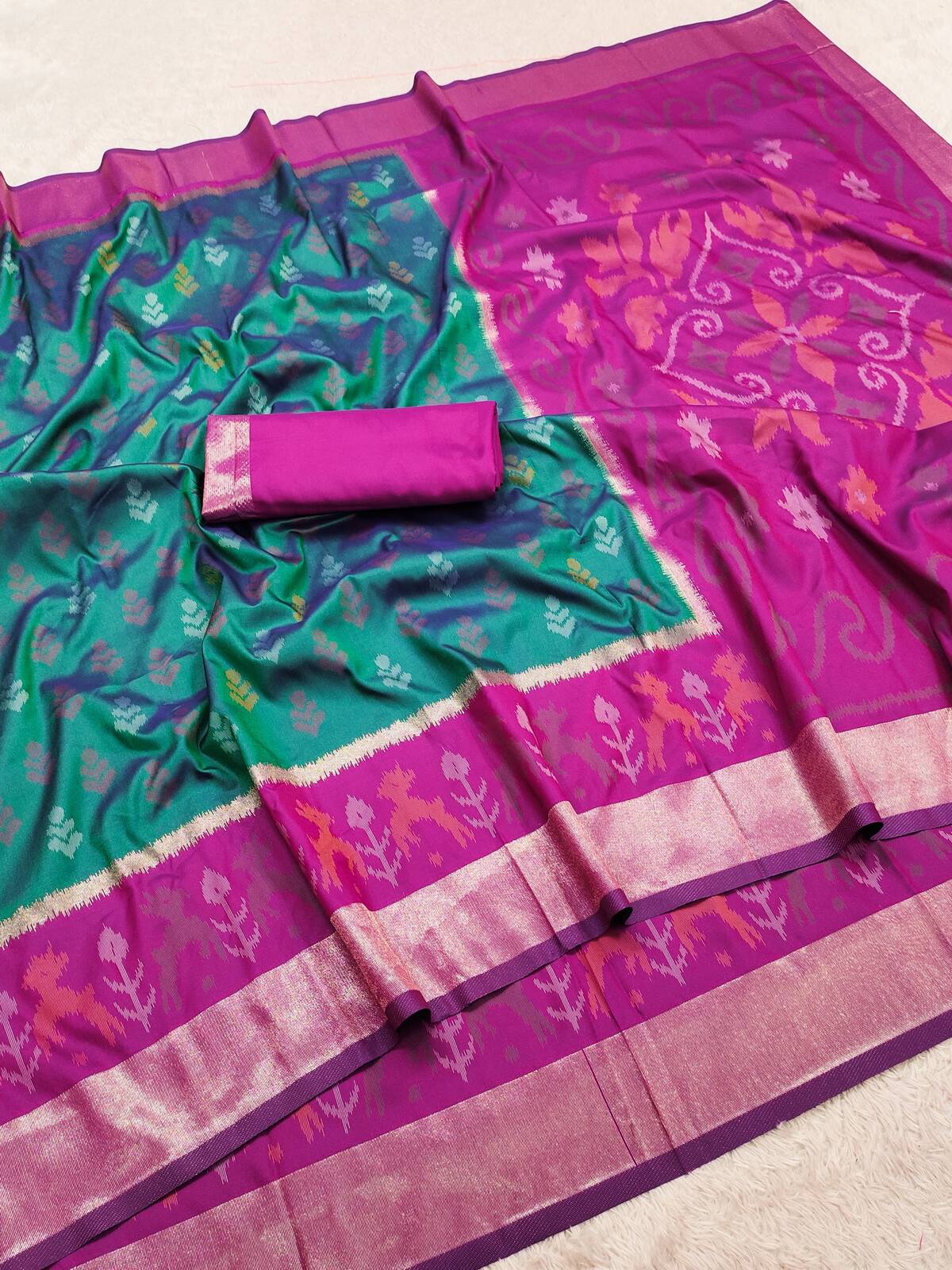 Lassitude Rama Pure Banarasi Silk Saree With Exuberant Blouse Piece