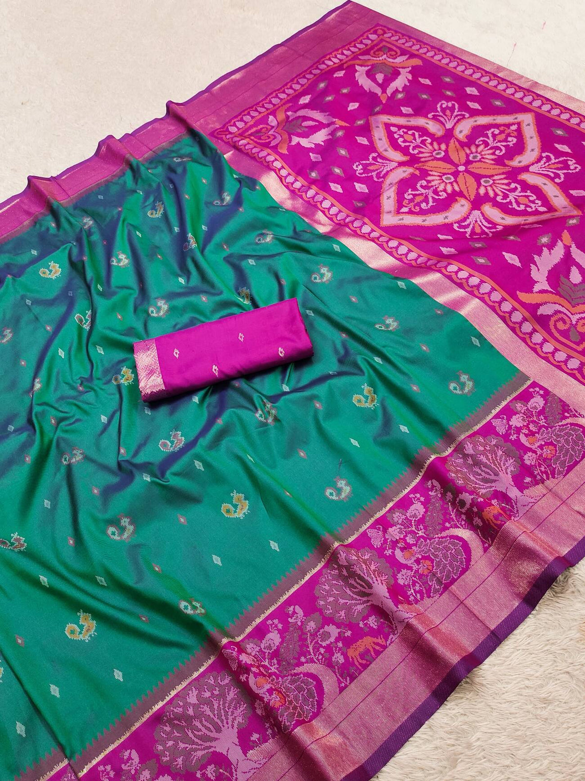 Exceptional Rama Banarasi Pochampally Silk Saree With Lovely Blouse Piece