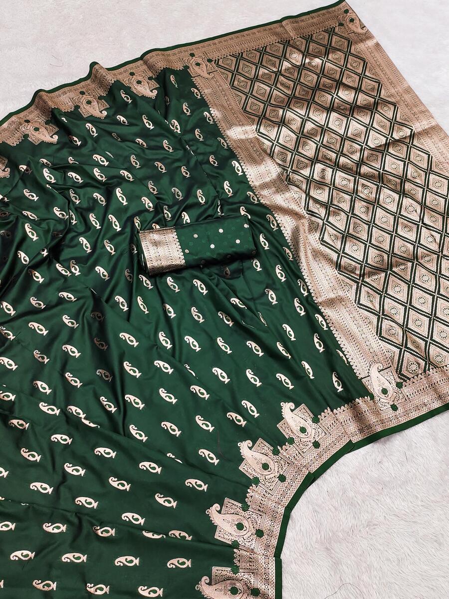 Rhapsodic Dark Green Soft Banarasi Silk Saree With Pulsating Blouse Piece