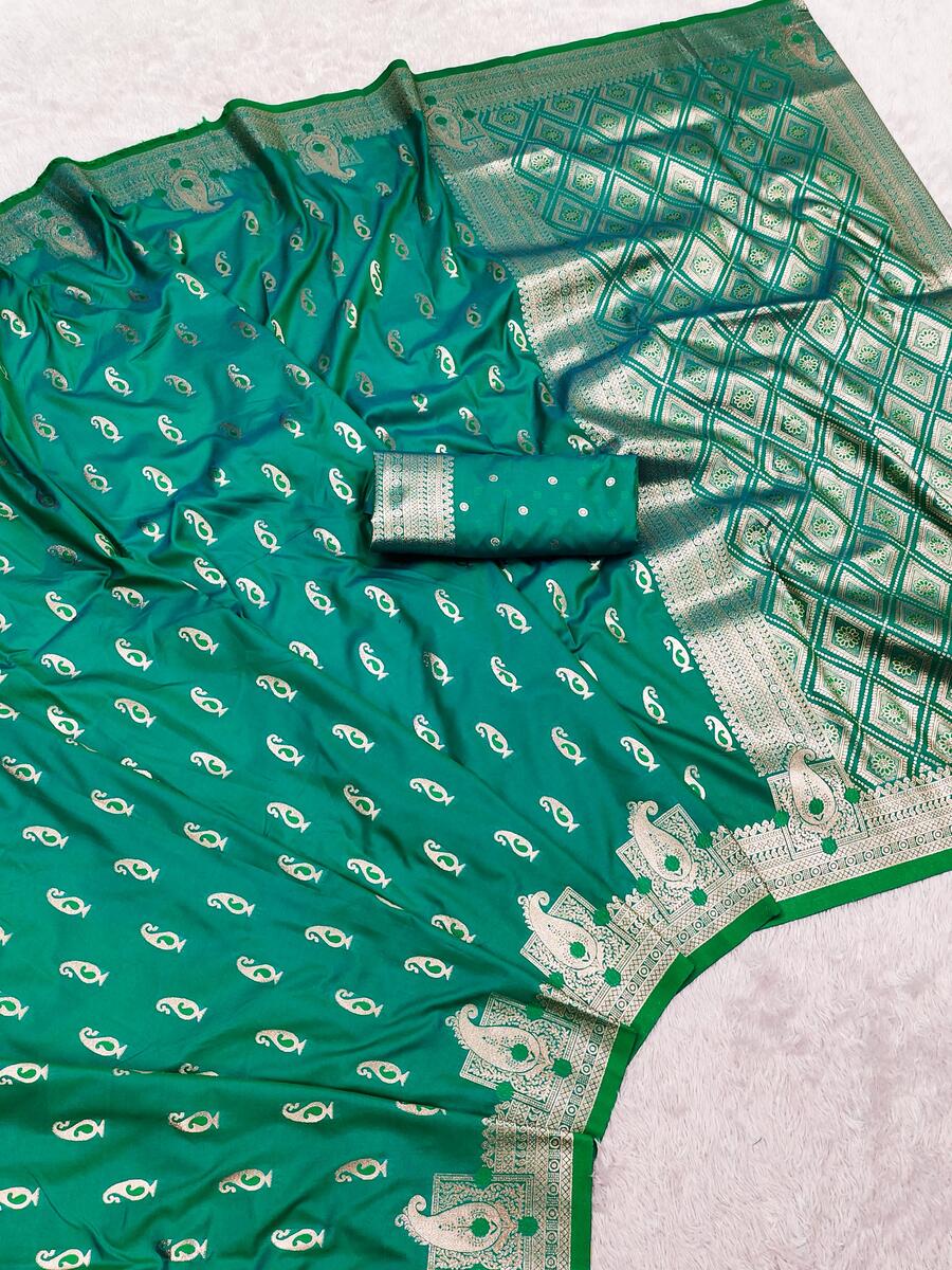 Forbearance Green Soft Banarasi Silk Saree With Surpassing Blouse Piece