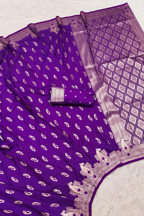 Load image into Gallery viewer, Exemplary Purple Soft Banarasi Silk Saree With Amiable Blouse Piece
