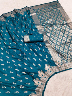 Gratifying Rama Soft Banarasi Silk Saree With Adoring Blouse Piece