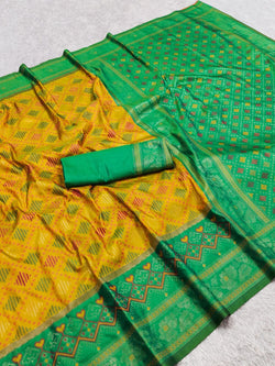 Blissful Yellow Pure Zari Weaving Banarasi Silk Saree With Tremendous Blouse Piece