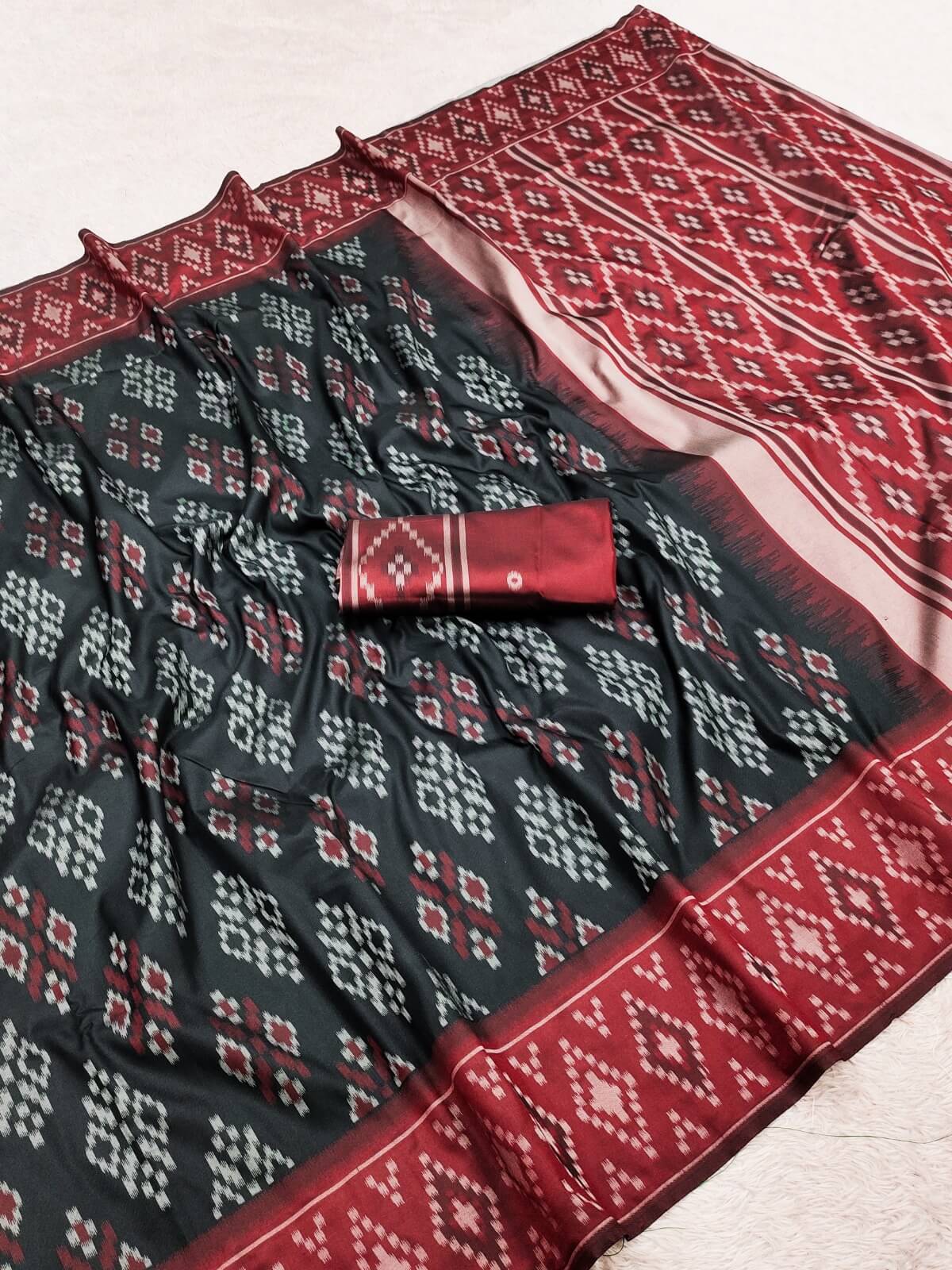 Seraphic Black Soft Silk Saree With Gleaming Blouse Piece