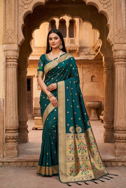 Engaging Rama Paithani Silk Saree With Conflate Blouse Piece